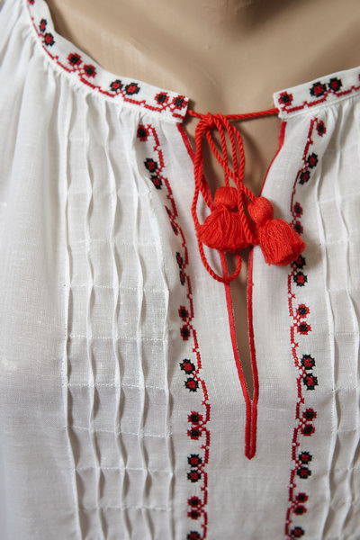 Жіноча традиційна - фрагмент - Фрагмент блузи жіночої 