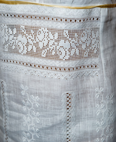 Біла Ружа - фрагмент - Фрагмент сукні жіночої  