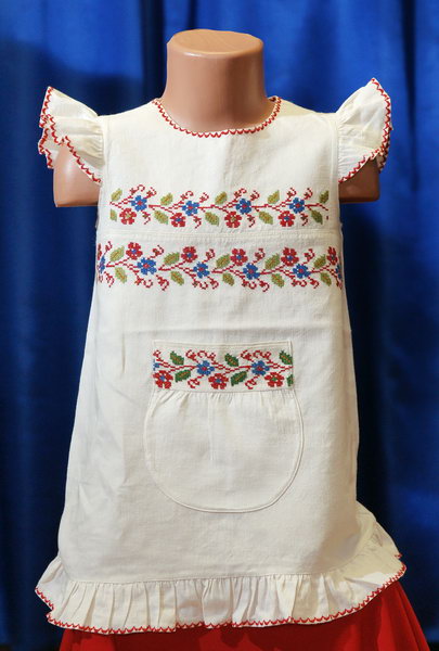 Великий карман - Платтячко для дівчинки, льон, ручна вишивка, хрестик
