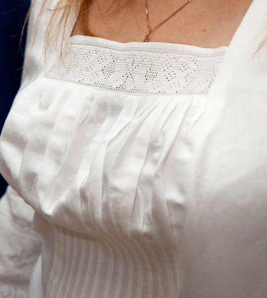 Ніжне мереживо - фрагмент 2 - Фрагмент блузи жіночої 