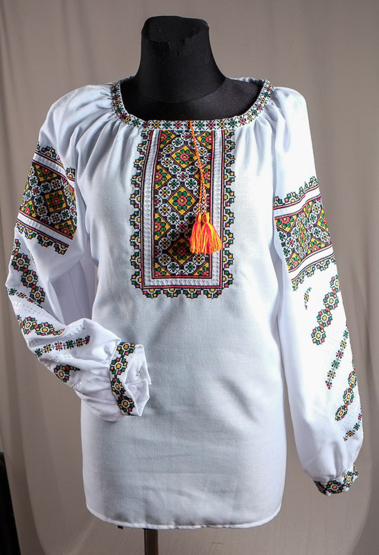 116-05 - Блуза жіноча. Домоткане полотно, машина вишивка (борщівська).
