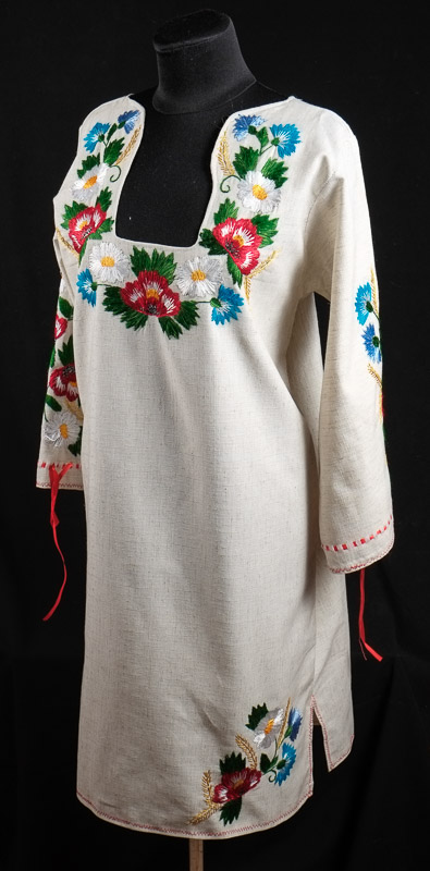116-26 - Сукня жіноча. Натуральна тканина. Ручна вишивка.