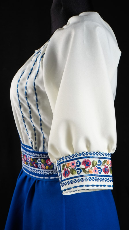116-33 рукав - Сукня жіноча. Штучна тканина, машина вишивка.